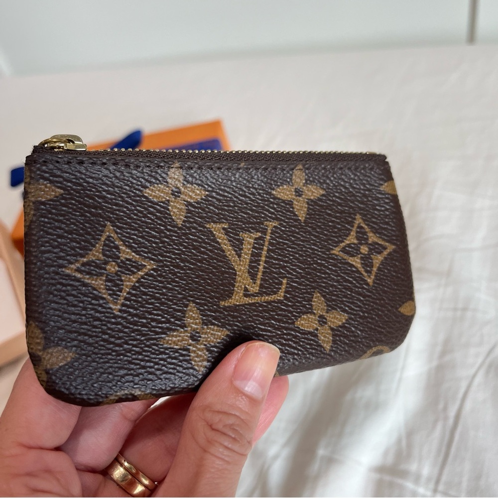 Louis Vuitton Monogram Canvas Key Pouch - Picture 14 of 16